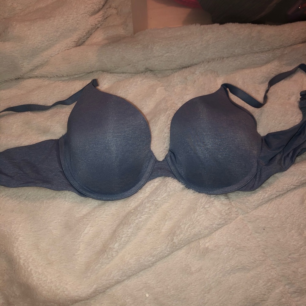 Victoria’s Secret T-shirt bra